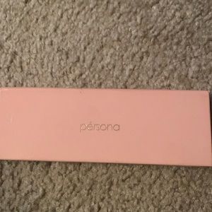Persona eyeshadow